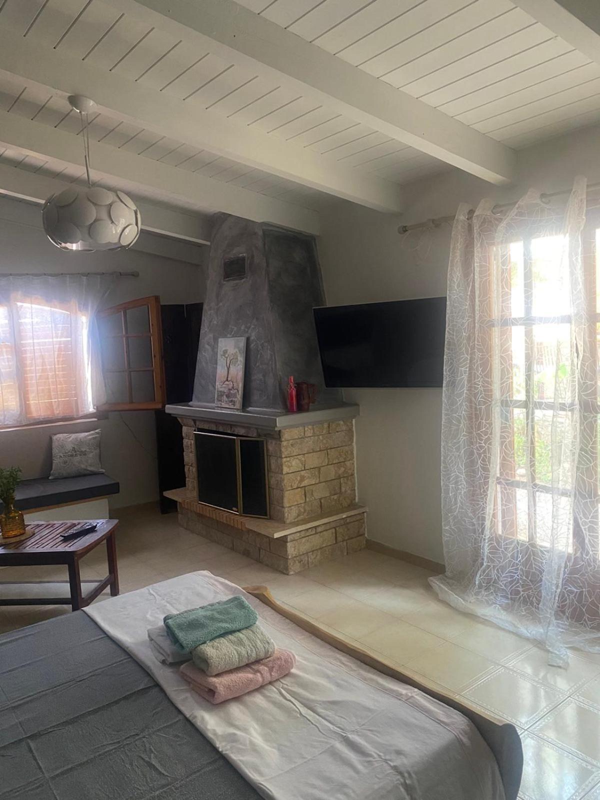 Cottage House With Incredible View Trapeza  Bagian luar foto